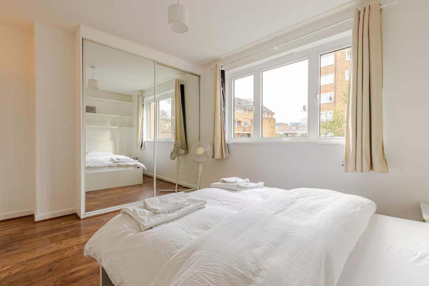 Appartamento Charming 2-Bed Garden Flat Londra Esterno foto
