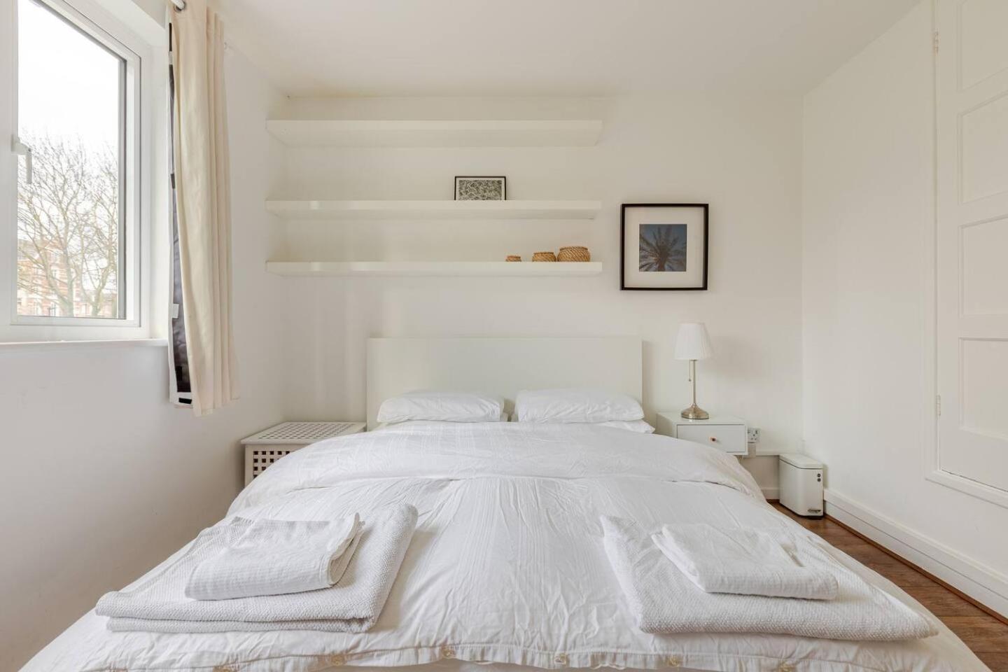 Appartamento Charming 2-Bed Garden Flat Londra Esterno foto