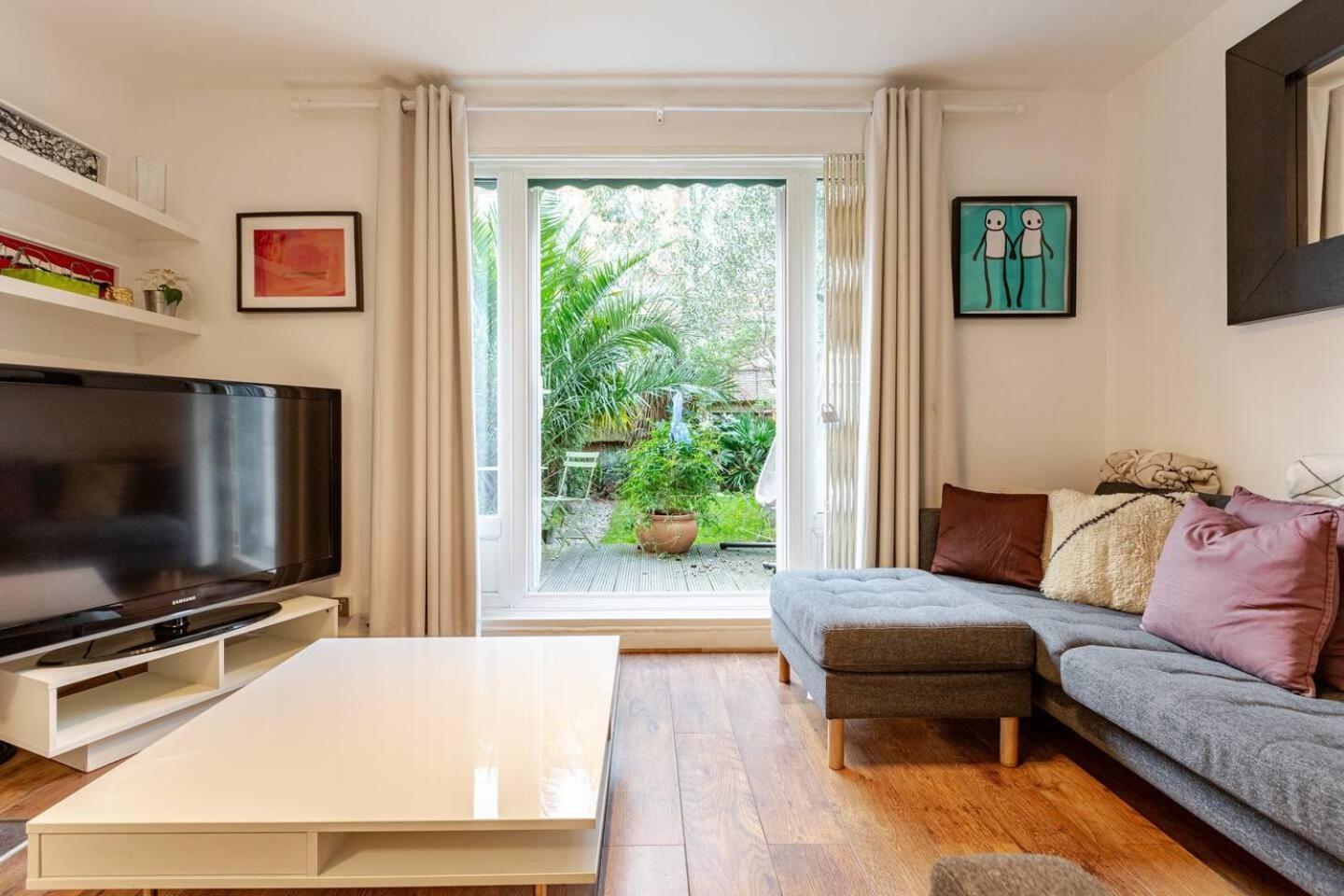 Appartamento Charming 2-Bed Garden Flat Londra Esterno foto